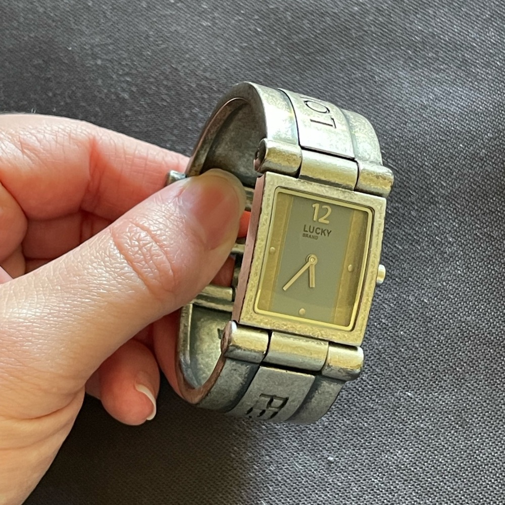 Lucky brand peace & love watch. In good condition, needs a new battery.